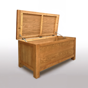 BLANKET BOX IN OAK- RICHMOND